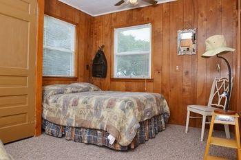 Lucky Horseshoe Cabins Hotel Au Sable Exterior foto